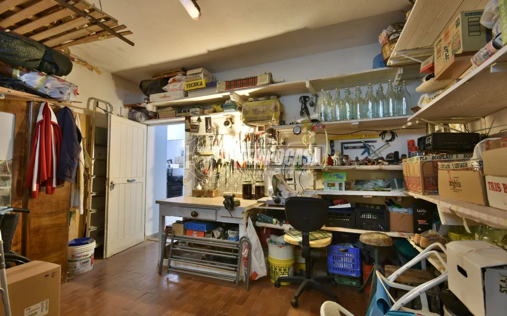 Utility Room - Spacious Flat with Mountain View in Osimo
