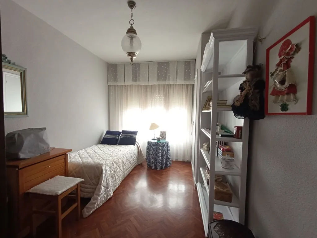 Chambres - Fully Furnished Flat with Balcony in Centro-Calatrava