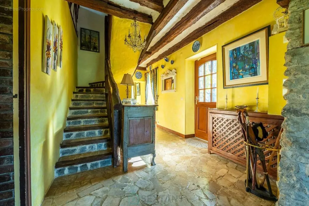 Maison 10 pièces à Fontainebleau
