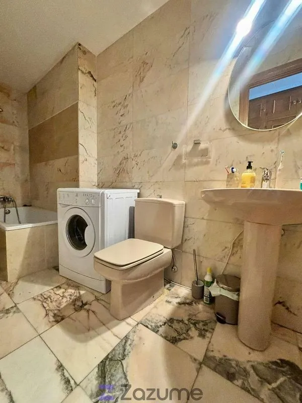 Salles de bain - Furnished Studio with Balcony in Gaztambide
