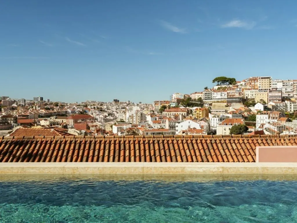 Bassein - Luxury Flat with Private Pool in Lisbon