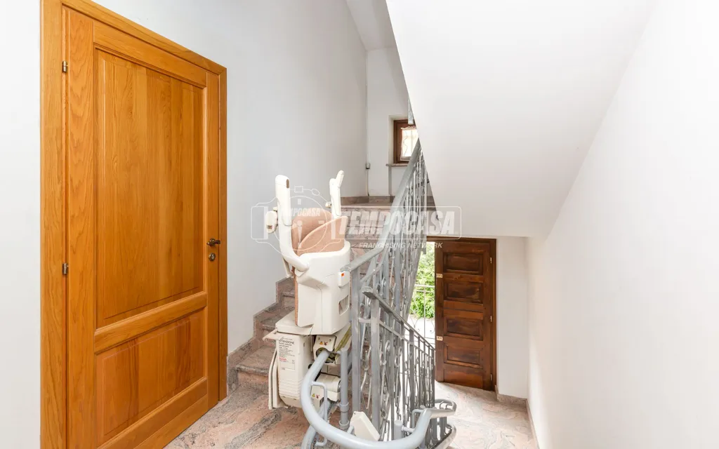 Toad - Bifamiliar Villa with Private Garden in Caprie