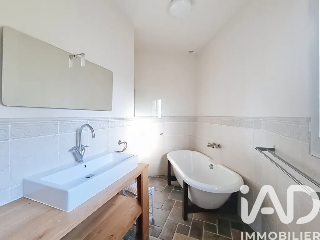Bathrooms - 10-Room House with Pool in Gaujac