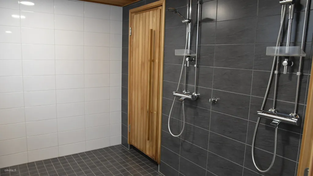 Salles de bain - Bright Apartment with Glazed Balcony in Espoo