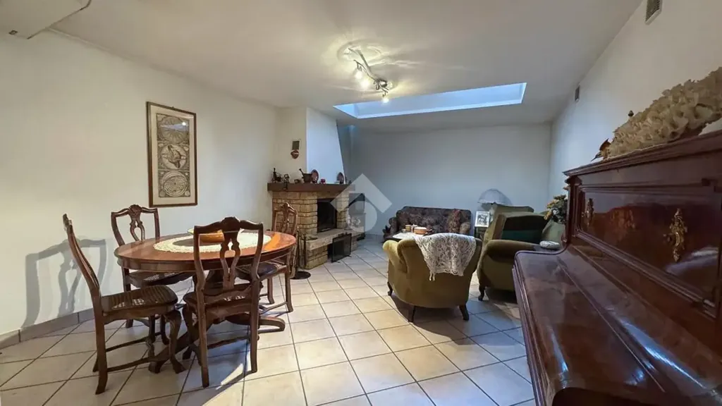 Salle à manger - Villa with Garden in Due Carrare