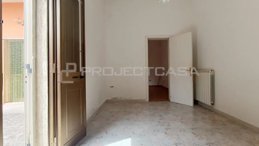 Esik - Independent House with Garden in Scorrano
