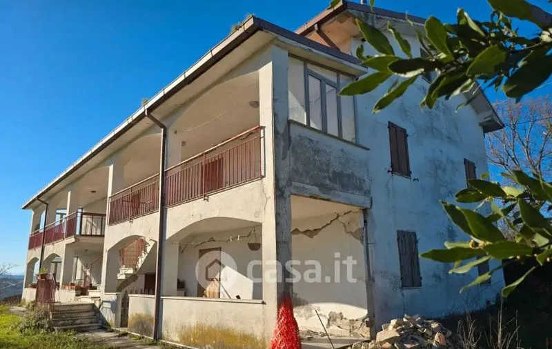 Välivaade - Rustic Casale with Olive Grove in Camerata Picena