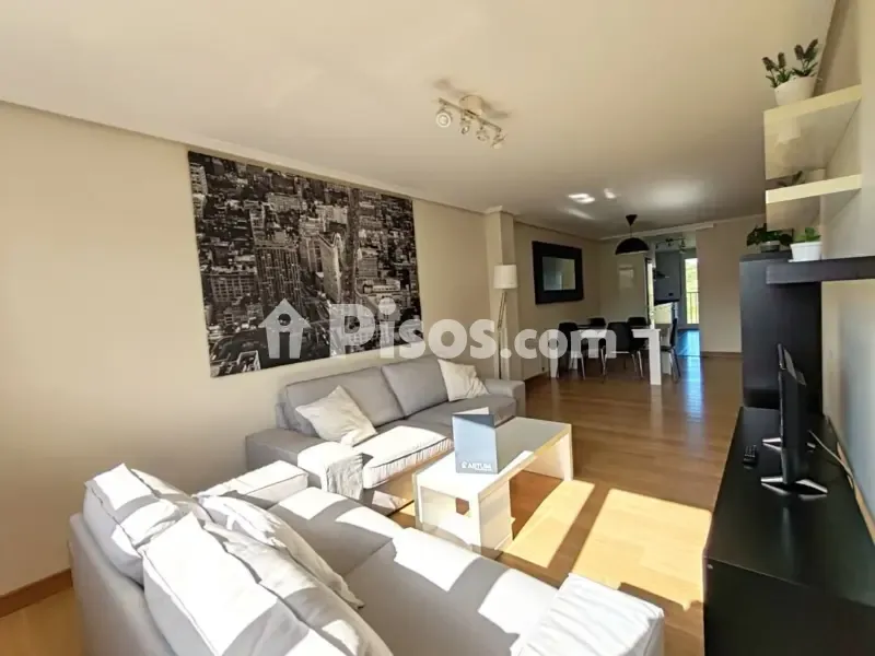Apartamento exterior con balcón en Lanciego
