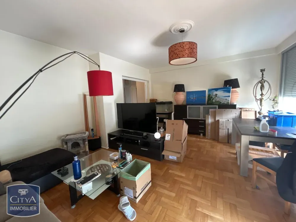 Séjour - Appartement 4 pièces avec balcon à Lyon