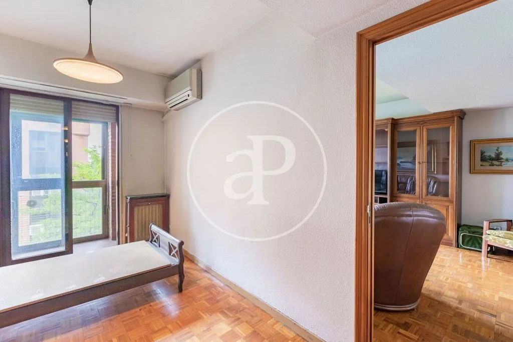 Elutuba - Luxury Apartment with River Views in Madrid