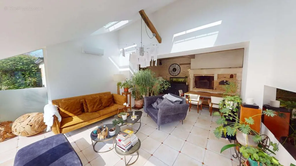 Soggiorno - Elegant House with Pool in Saint-Denis-En-Val