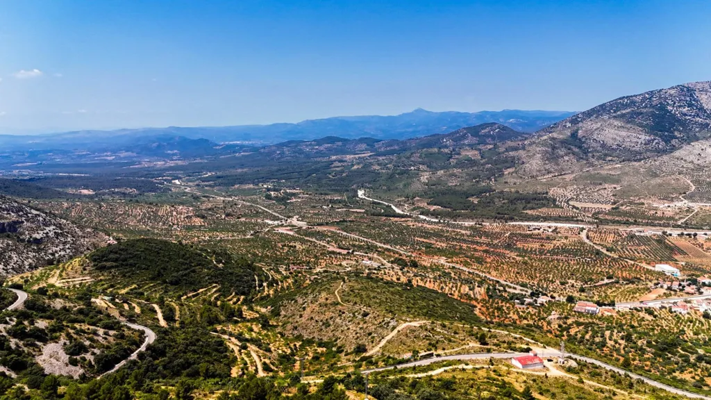 Eco-Resort Platform with DIC in Sierra Engarcerán