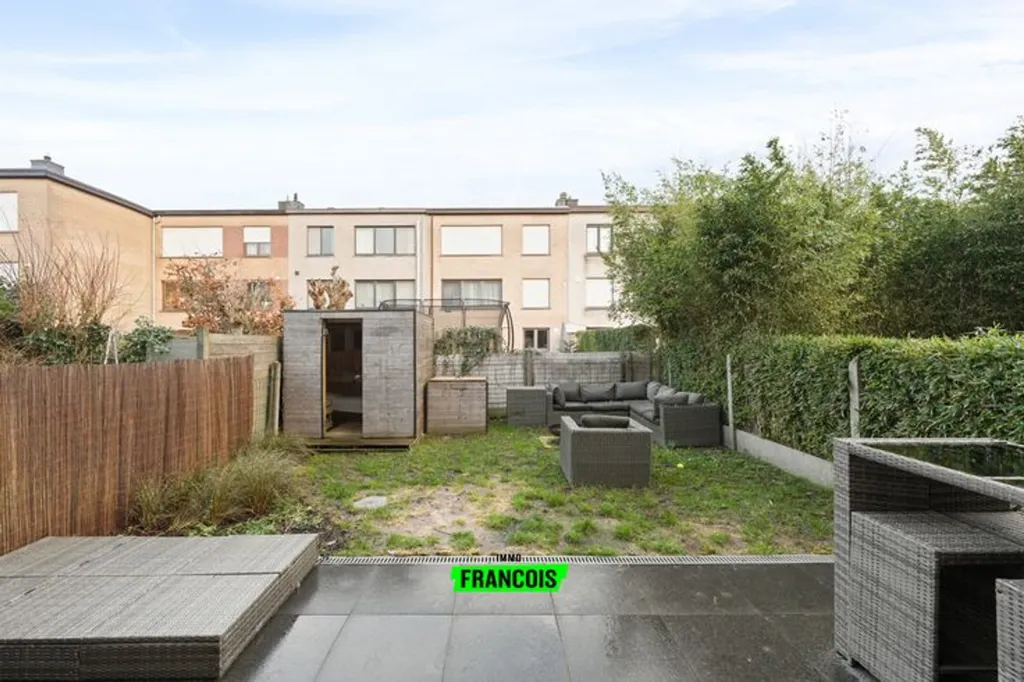 Aed - Terraced House with Solar Panels in Wenduine