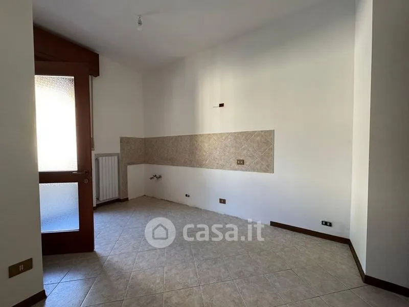 Stanze - Three-Bedroom Apartment with Terrace in Cremona