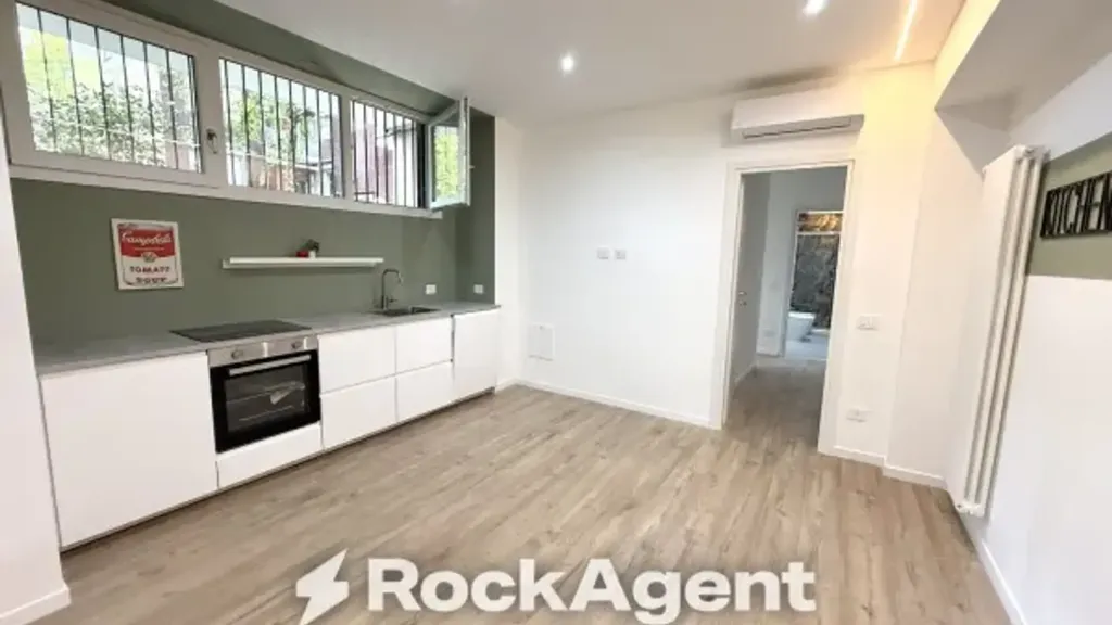 Cuisine - Rustic-Style Flat with Garden in Milan