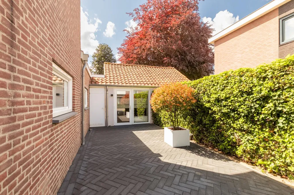 Välivaade - Luxury Two-Storey House with Overkapping in Moergestel