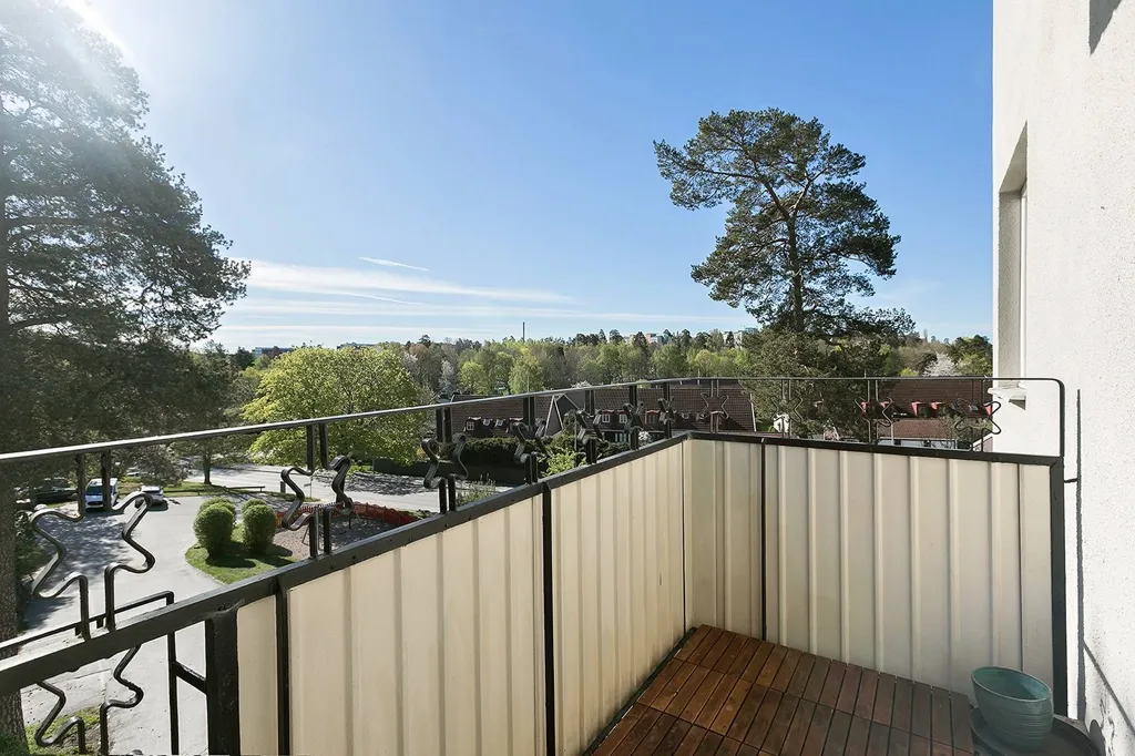 Balcony - Modern Flat with Balcony in Mariekäll