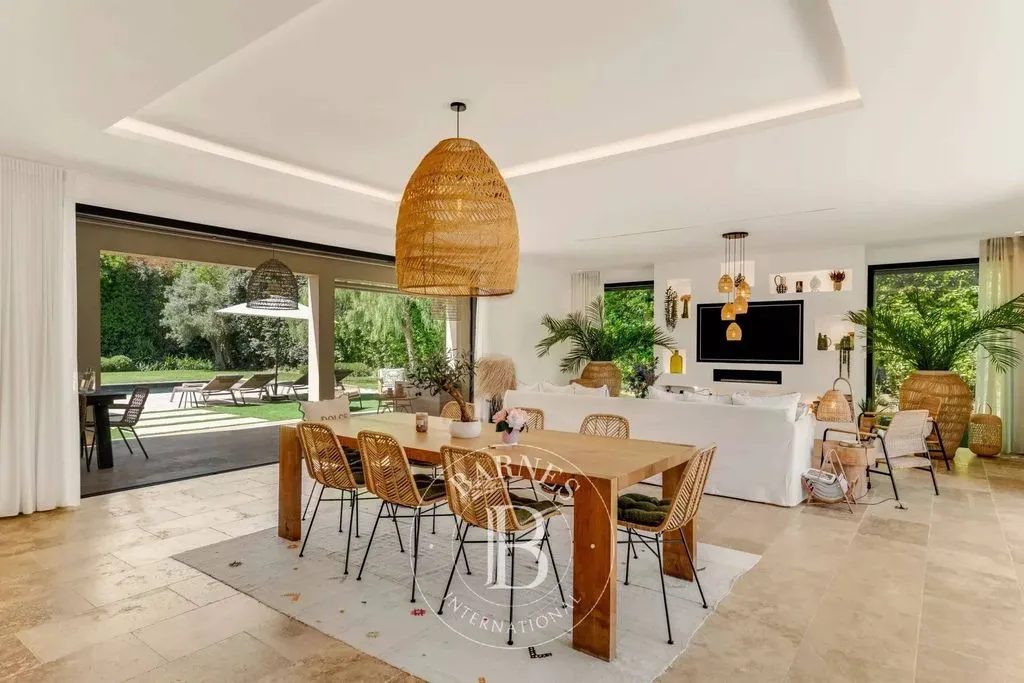Dining Room - Luxury Villa with Pool in Saint-Tropez