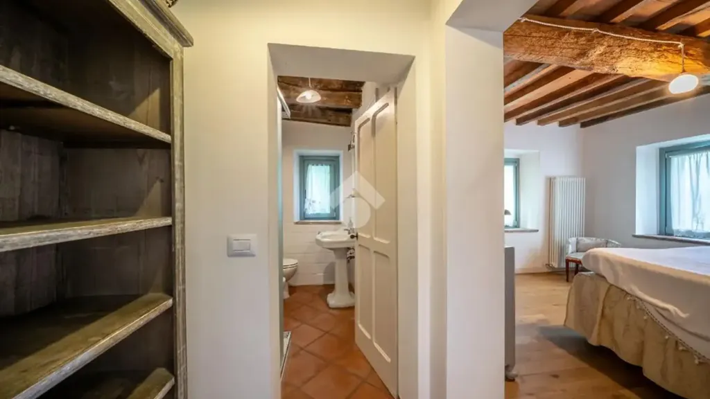 Chambres - Restored Rustico with Garden in Serramazzoni