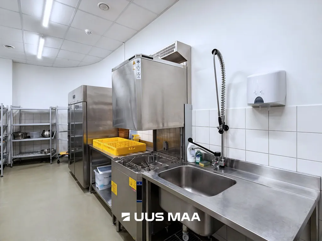 Cuisine - Restaurant Space with Sea Views in Kuressaare