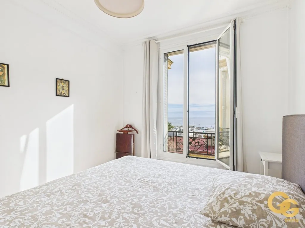 Chambres - Appartement 3 Pièces avec Vue Mer à Nice