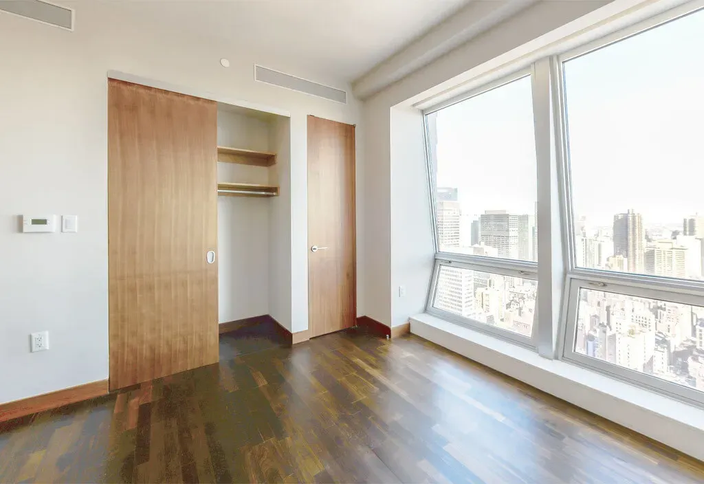 Pièces - Condo with Panoramic Views in Manhattan