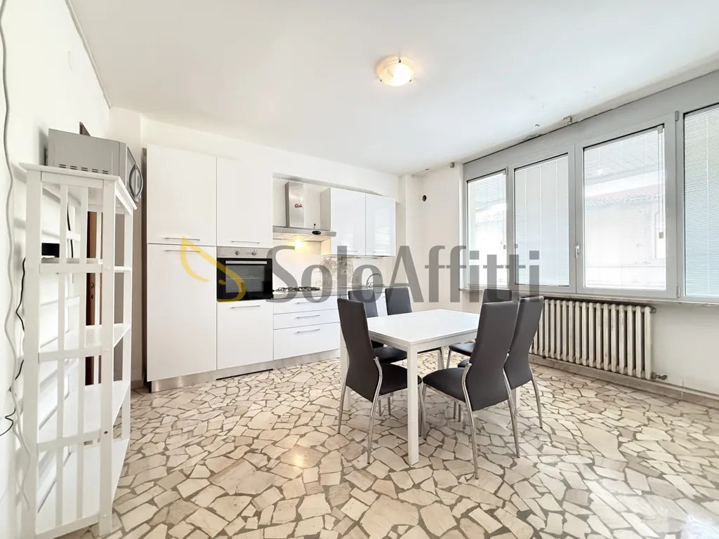 Söögituba - Spacious Apartment with Balcony in Forlì Centre