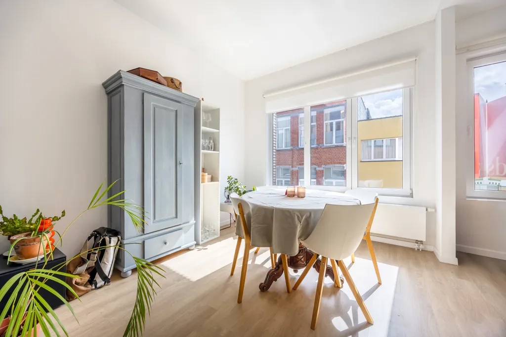 Söögituba - Apartment with Winter Terrace in Antwerp's Kievitwijk