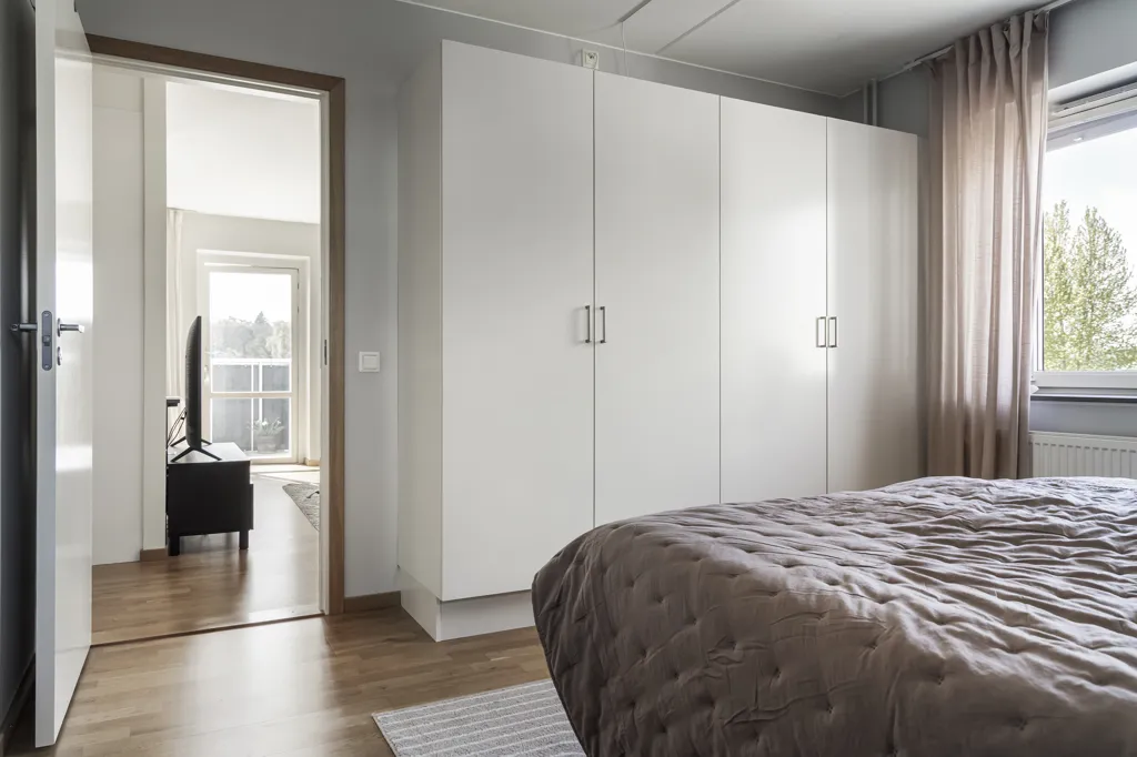 Chambres - Apartment with Balcony in Gråbo Centre