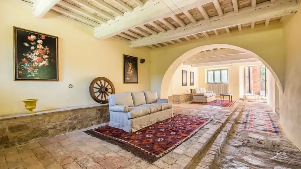 Living Room - Rustic Tuscan Cottage with Pool in Radicondoli