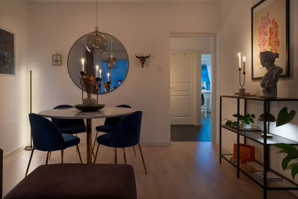 Dining Room - Modern Two-Bedroom with South-Facing Balcony in Malmö