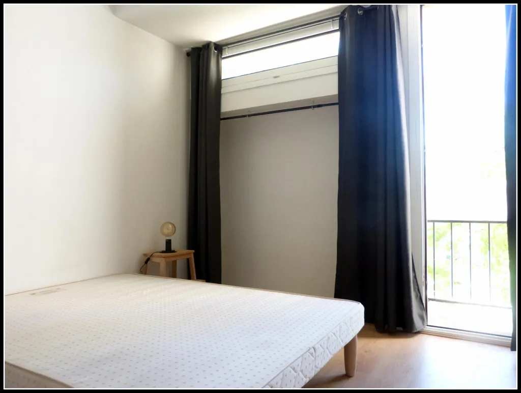 Chambres - Appartement T2 avec Balcon à Pau