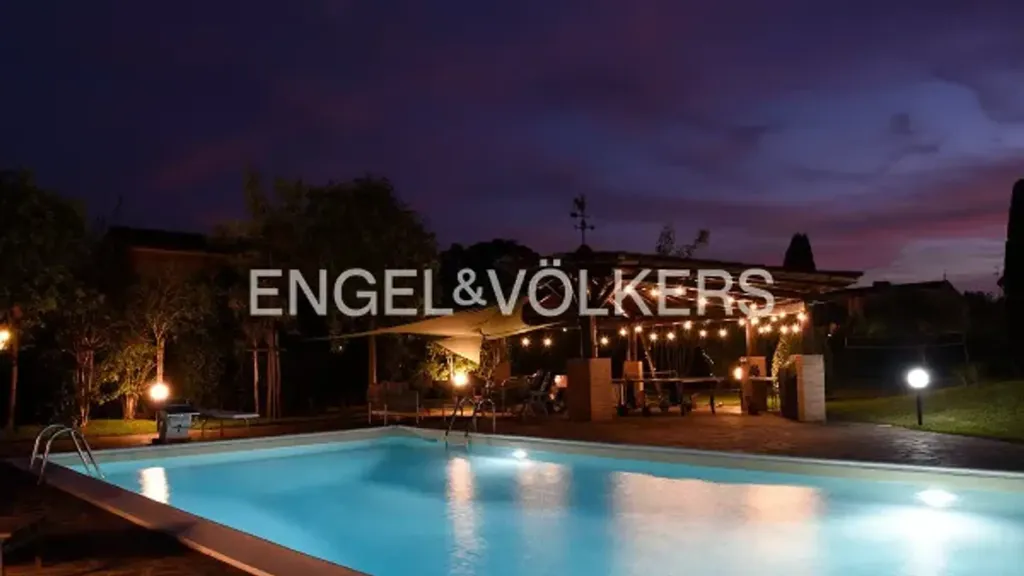 Pool - Villa with Private Park in Nuova Palocco, Rome