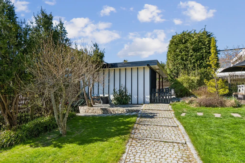 Garden - Architectural Villa with Unique View in Gl. Holte