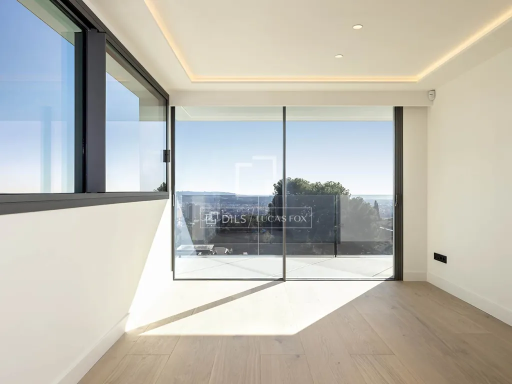 Toad - New Build Villa with Panoramic Views in Pedralbes