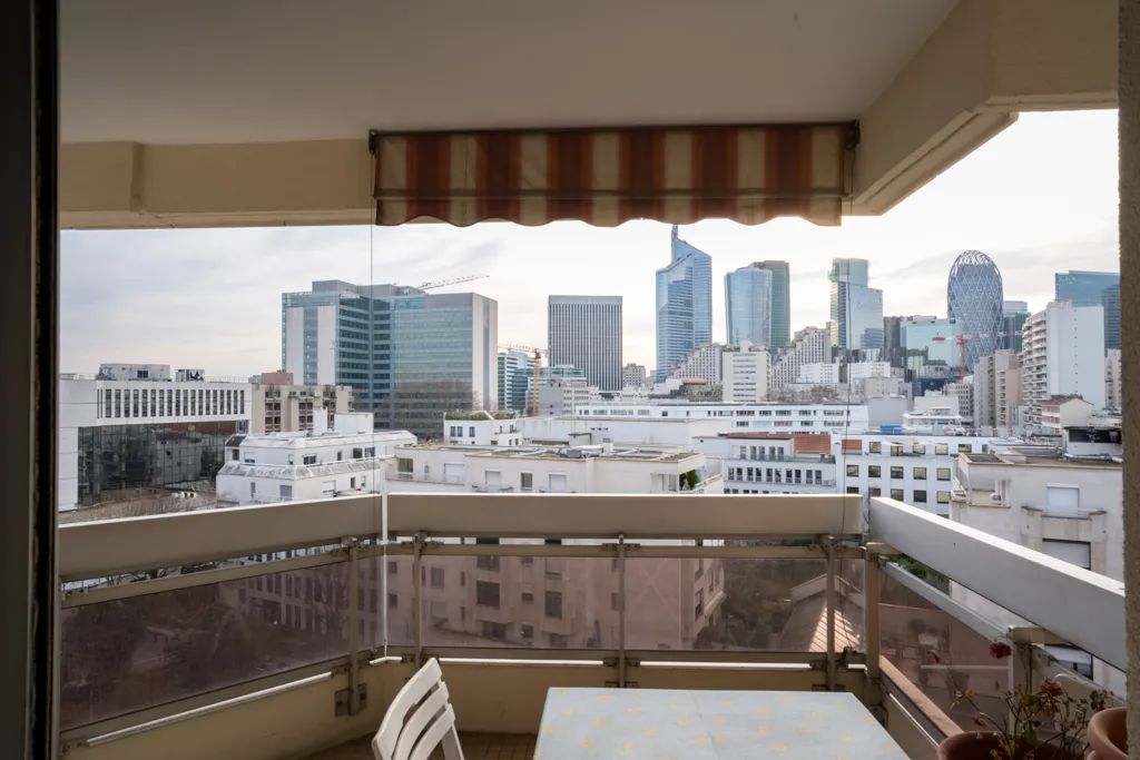 Rõdu - 2-Bedroom with Impressive View in Courbevoie