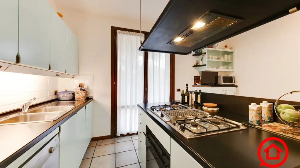Cuisine - Terraced Villa with Balcony in Cesena