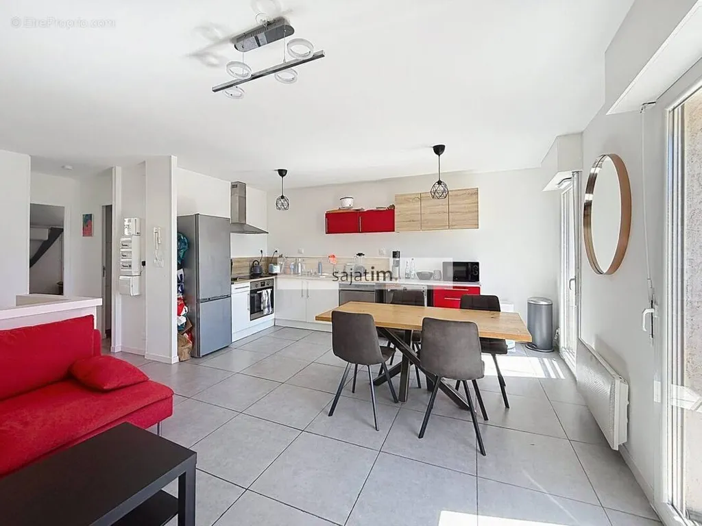 Séjour - Appartement T3 Lumineux à Cuers