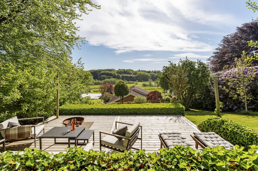 Jardin - Architect-Designed Villa with Ådalen View