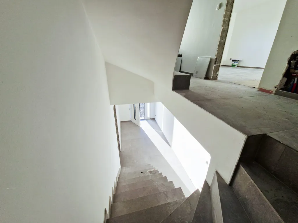 Pièces - Maison neuve avec cinq chambres à Bertogne