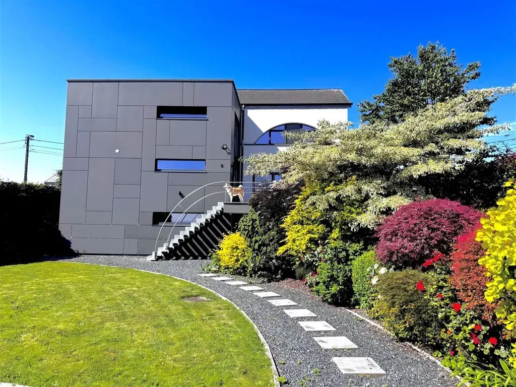 Aed - Modern Villa with Pool near Bastogne