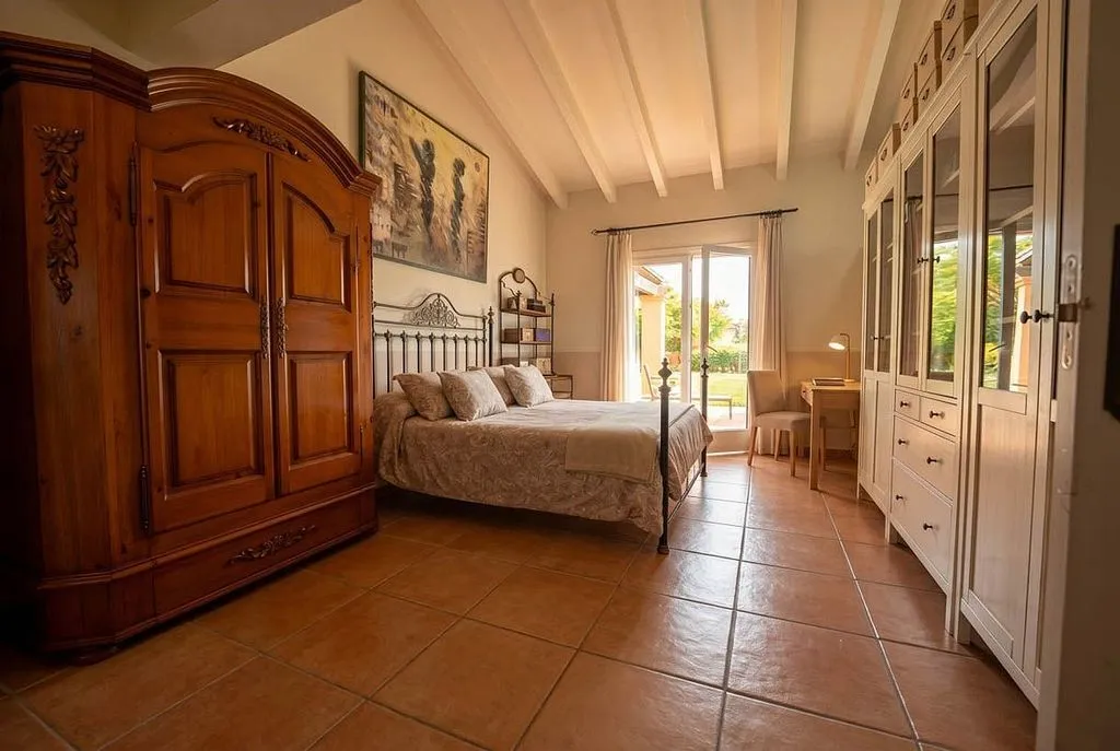 Bedrooms - Single-Storey Villa with Pool in Sa Planera