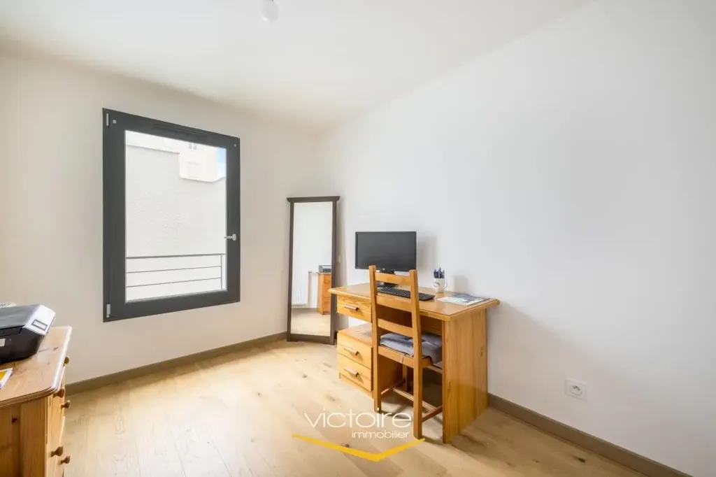 Magamistoad - Newly Built House with Two Gardens in Montchat