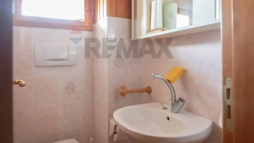 Vannitoad - Semi-detached Apartment with Panoramic View in Arcevia