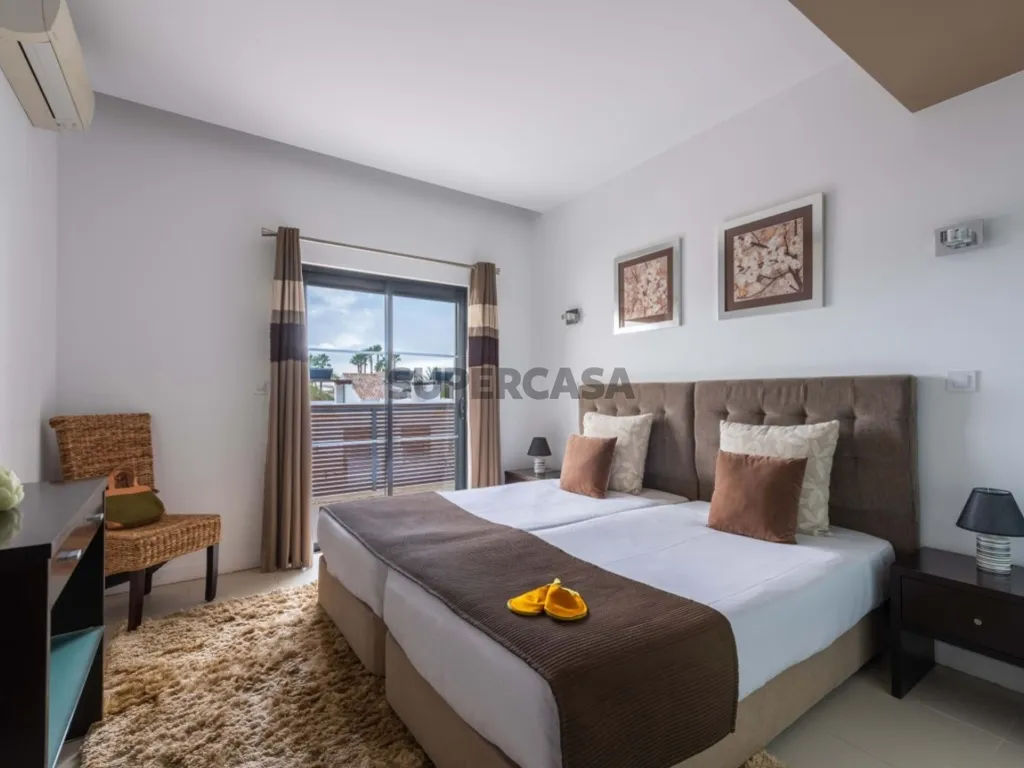 Chambres - Two-Bedroom Apartment with Pool in Lagos