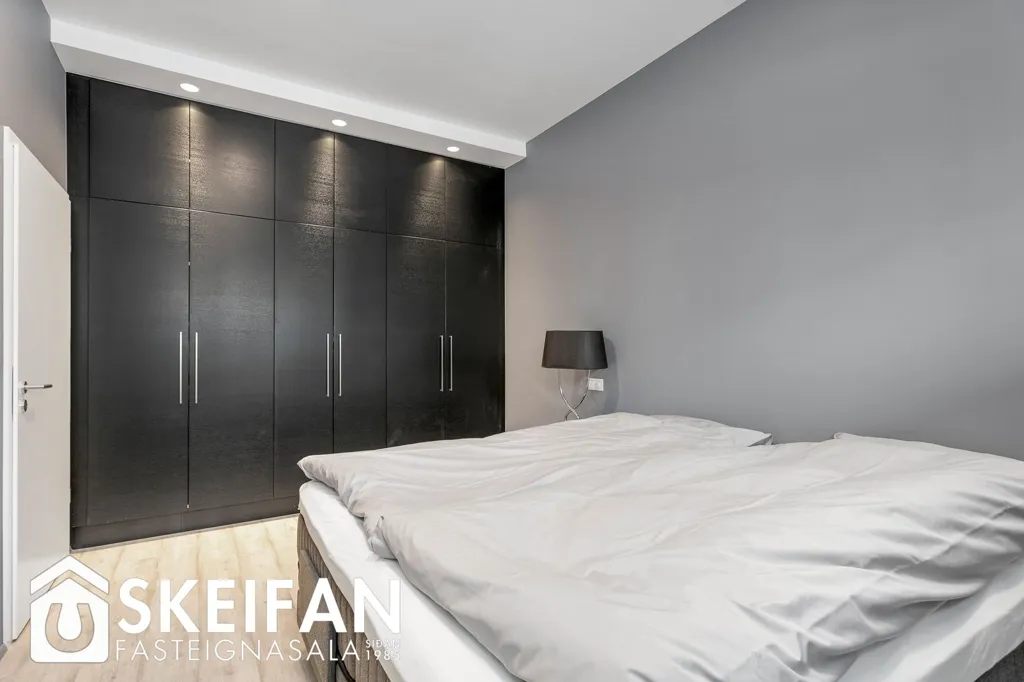Chambres - Bright 3-Bed Apartment with Balcony in Reykjavik