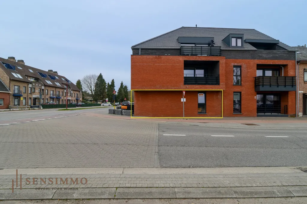 Extérieur - Appartement Moderne avec Terrasse à Maasmechelen