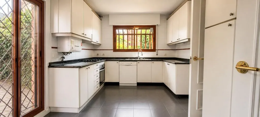 Cuisine - Luxury Semidetached House with Pool in Majadahonda