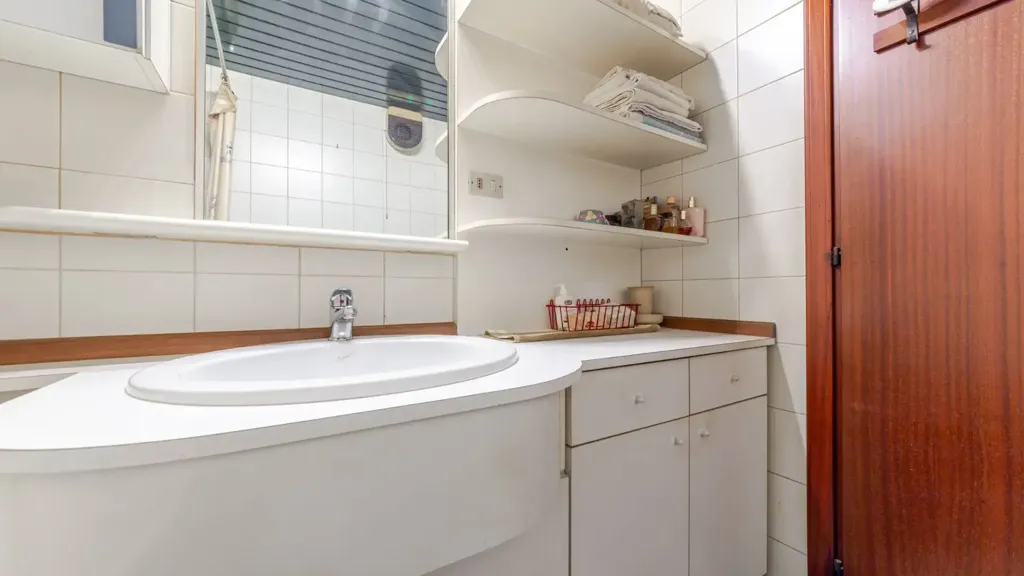 Salles de bain - 4-Bedroom Apartment with Terrazzo in Milan