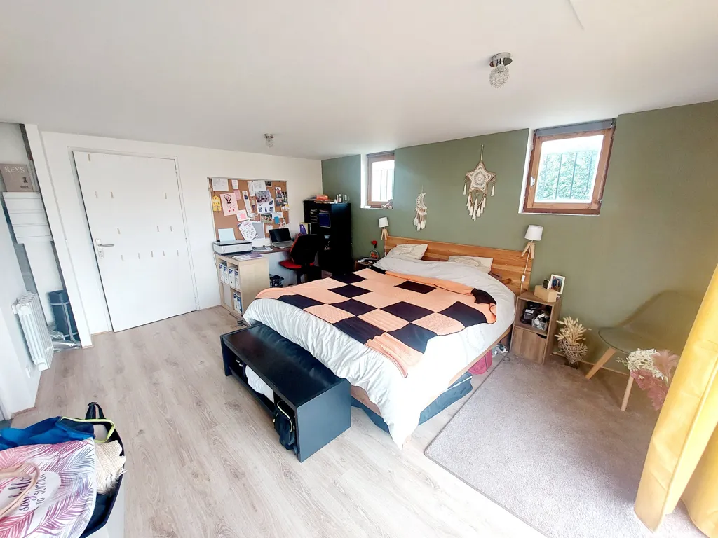 Chambres - Maison Plain Pied avec Jardin à Champdieu